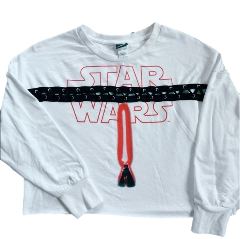 𝅺NWT Star Wars Cross Lace Crop Top